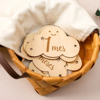 Spanish English Wooden Baby Milestone Card For Newborns - RYAN AND REMI